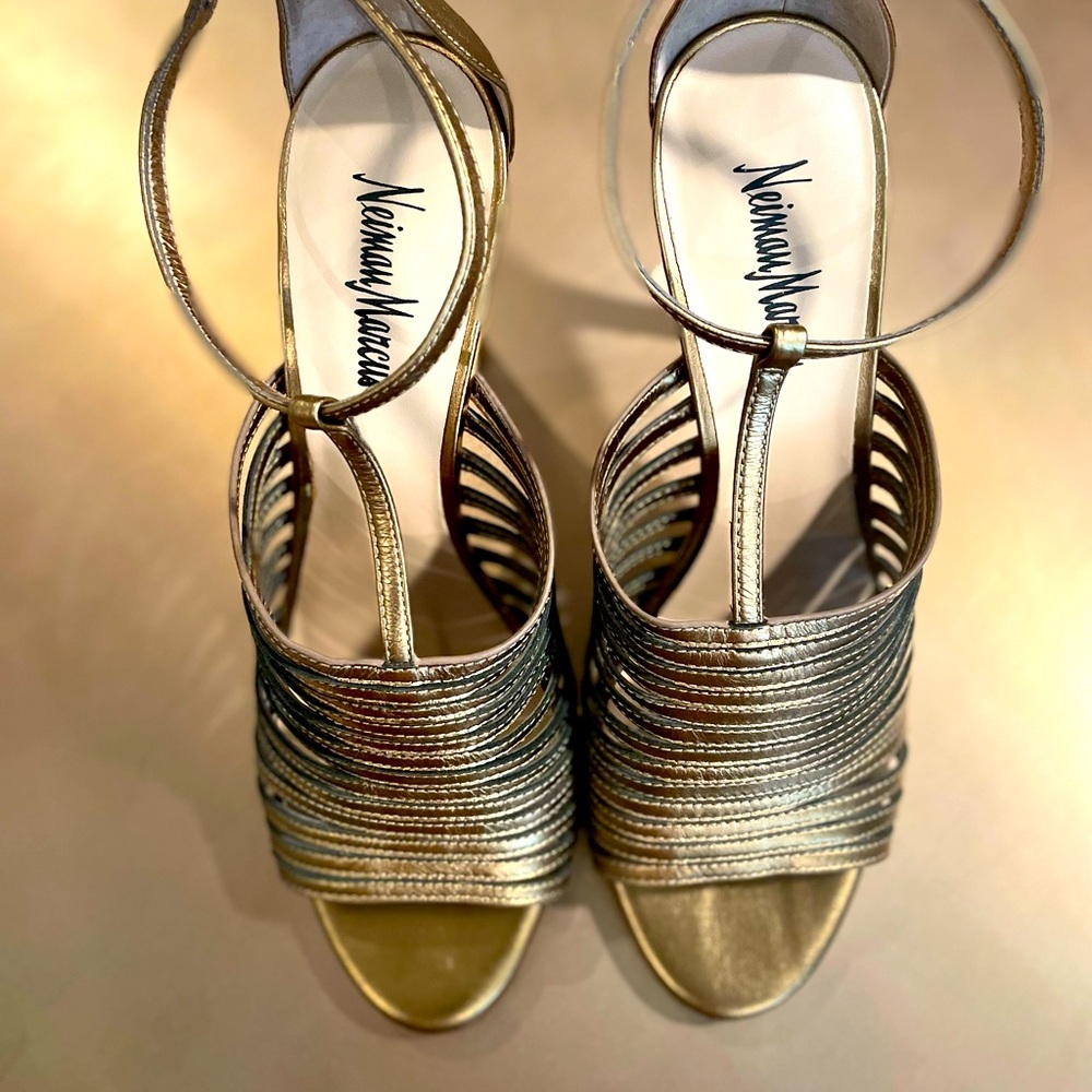 Neiman Marcus Gold leather stiletto heels with ankle strap. Size 10.